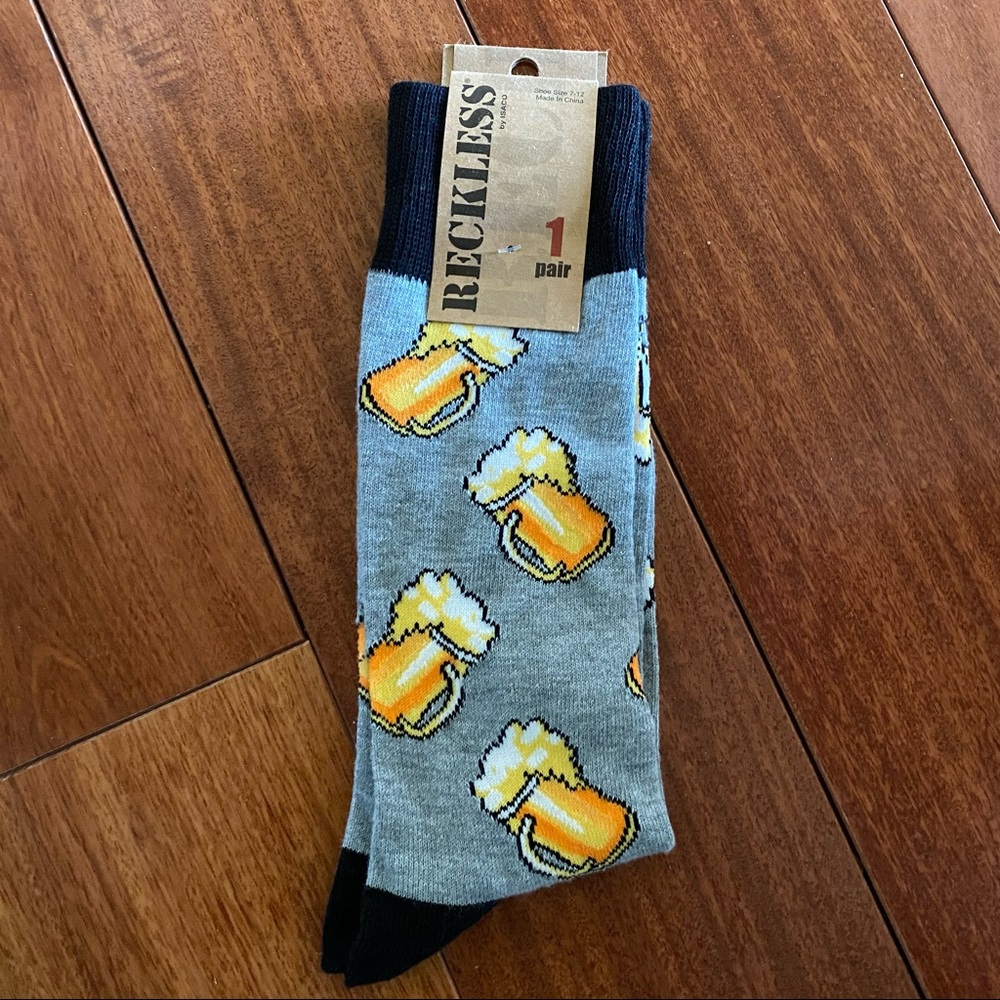 ⭐️ 5/$25 Men’s Beer Socks NWT